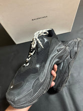 Load image into Gallery viewer, BALENCIAGA TRIPLE S

