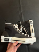 Load image into Gallery viewer, DIOR B23
