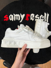 Load image into Gallery viewer, VALENTINO GARAVANI SNEAKERS
